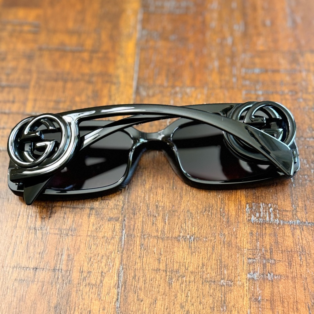 GUCCI Black Sunglass - Picture 5 of 9